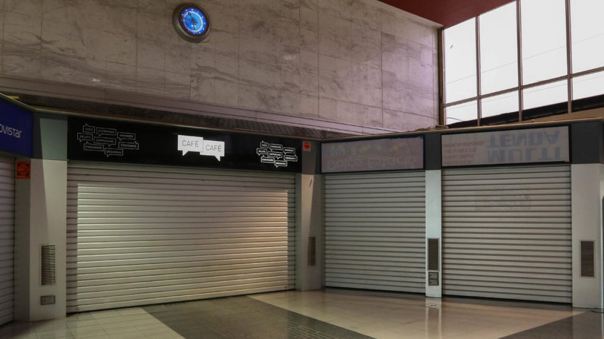 L'estació de trens de Reus es queda sense servei de cafeteria en cap de setmana