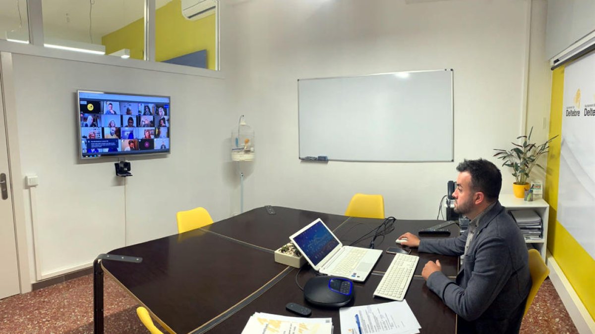 Deltebre creará un banco de equipamientos informáticos para ofrecerlos a familias con pocos recursos