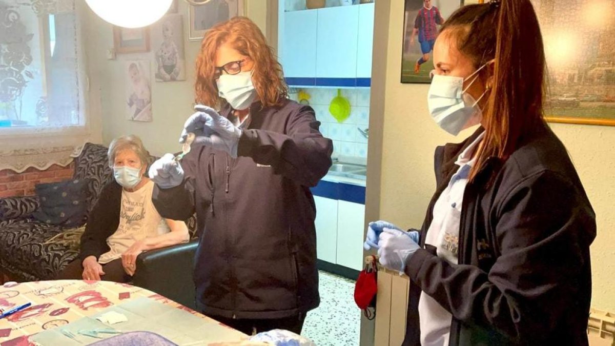 Un 8% de los catalanes ya ha recibido una o dos dosis de la vacuna anticovid