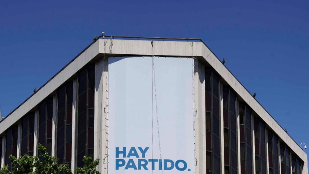 Casado anuncia que el PP marxa de la seu de Génova