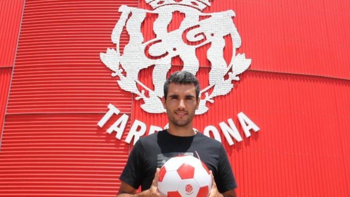 OFICIAL: Pedro del Campo firma para|por el Nàstic