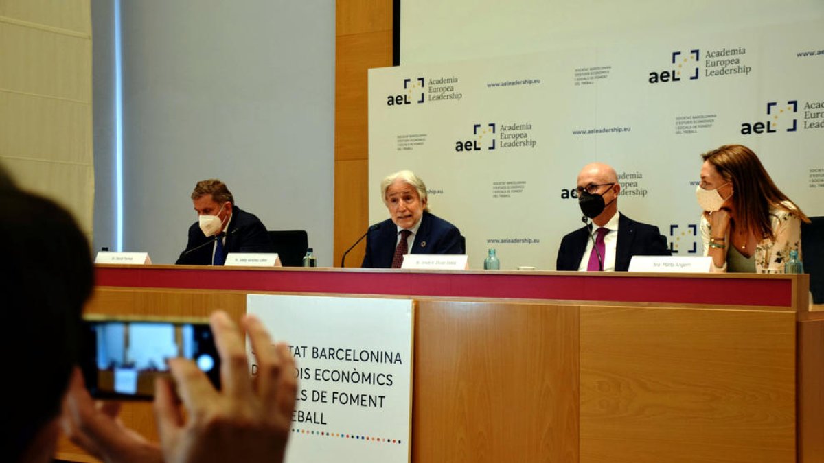 Llevarán y Lérida reaparece presentando en Barcelona una academia para 'nuevos líderes'