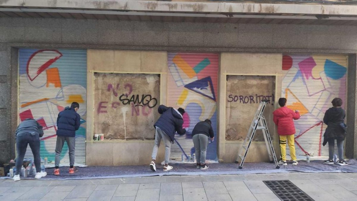 Arte urbano en la Fundación Estela y la Fundación Casa Sant Josep para luchar contra la invisibilización
