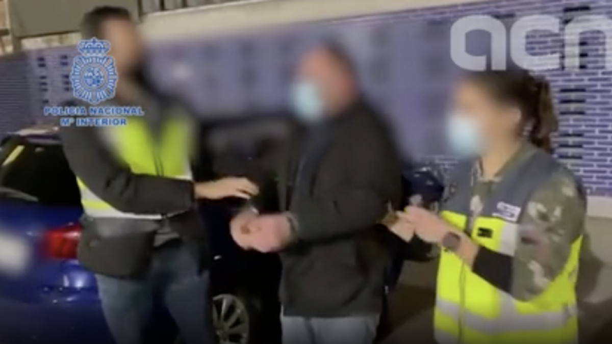 Detenen a Castelldefels un fugitiu francès buscat per la violació d'una dona de 84 anys el 2009