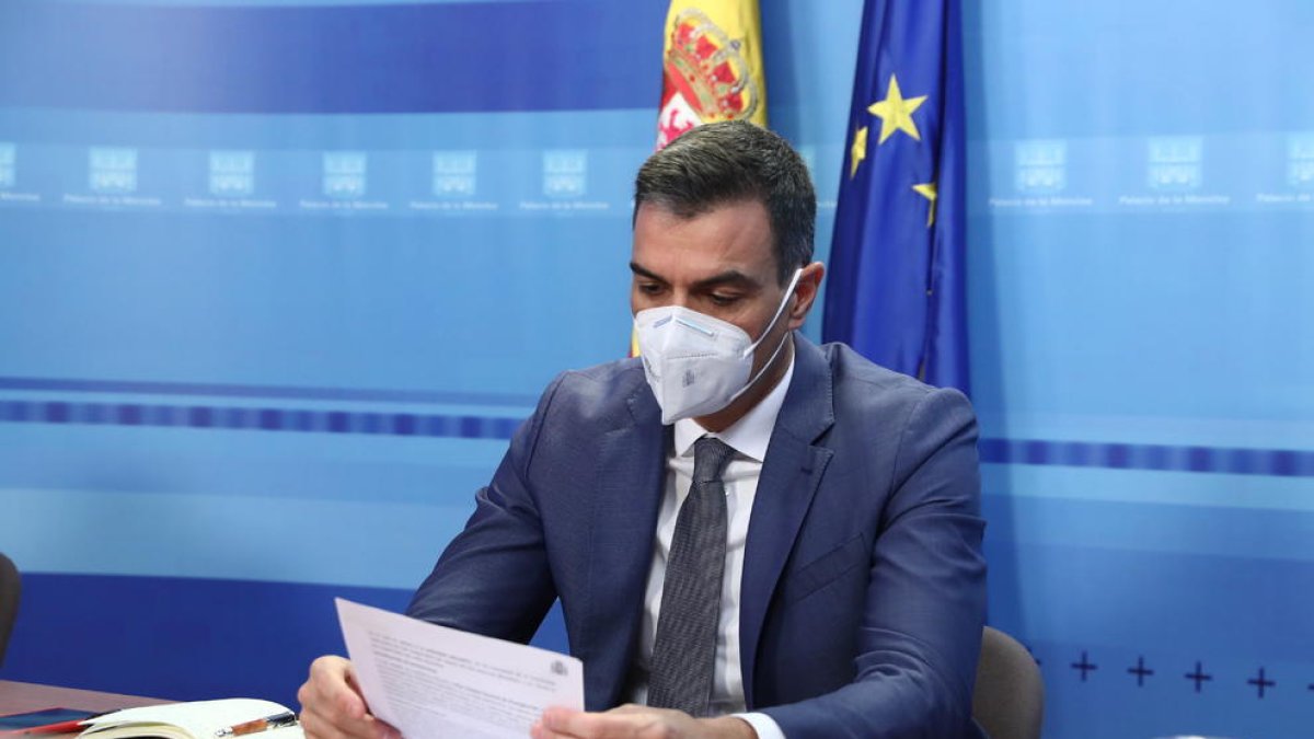 Sánchez demana als líders europeus evitar «mesures unilaterals» en mobilitat per frenar la covid