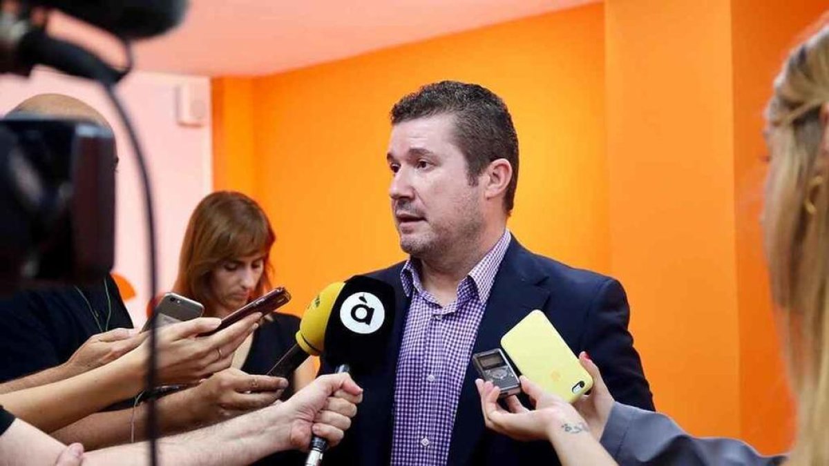 Cs expulsa al senador Emilio Argüeso acusado de ofrecer «prebendas» a cargos y afiliados para que abandonaran el partido