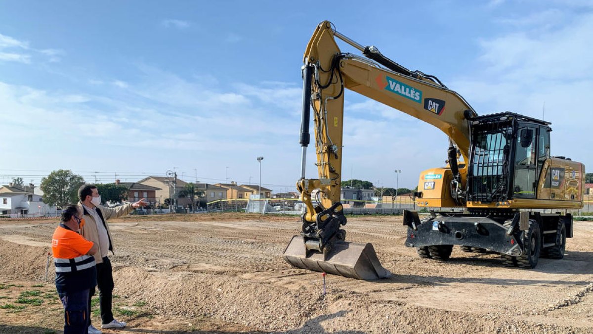S'inicien les obres per crear un circuit d'educació viària a l'avinguda de l'Avenc de Roda de Berà