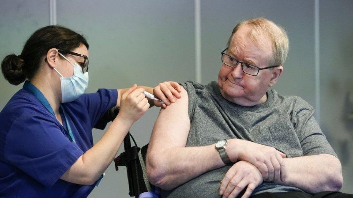 Muere de coronavirus el negacionista noruego que celebraba fiestas ilegales