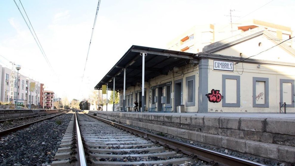 La plataforma Conservem l'Estació de Cambrils reclama la preservació de l'antic edifici ferroviari