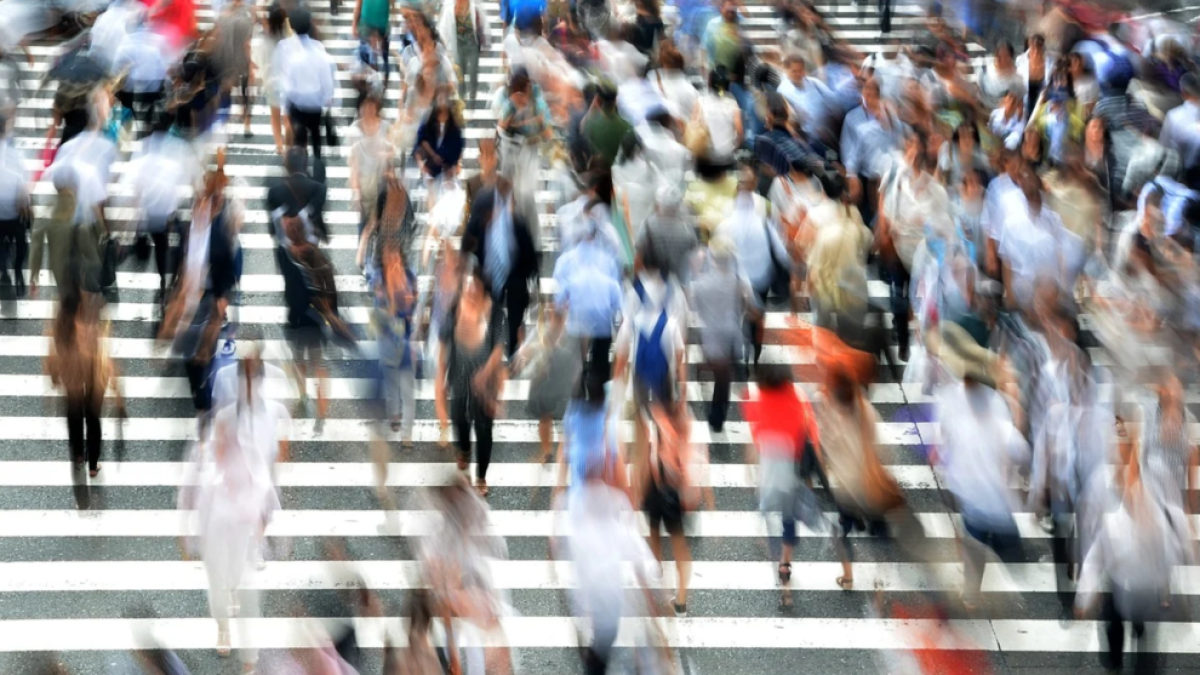 El riesgo de muerte por covid aumenta si se camina lentamente, según un estudio