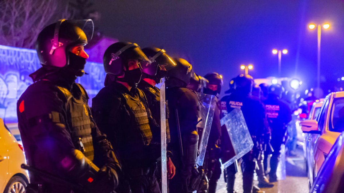 Las dos detenciones en Tarragona en los disturbios se produjeron «por agredir a los Mossos»