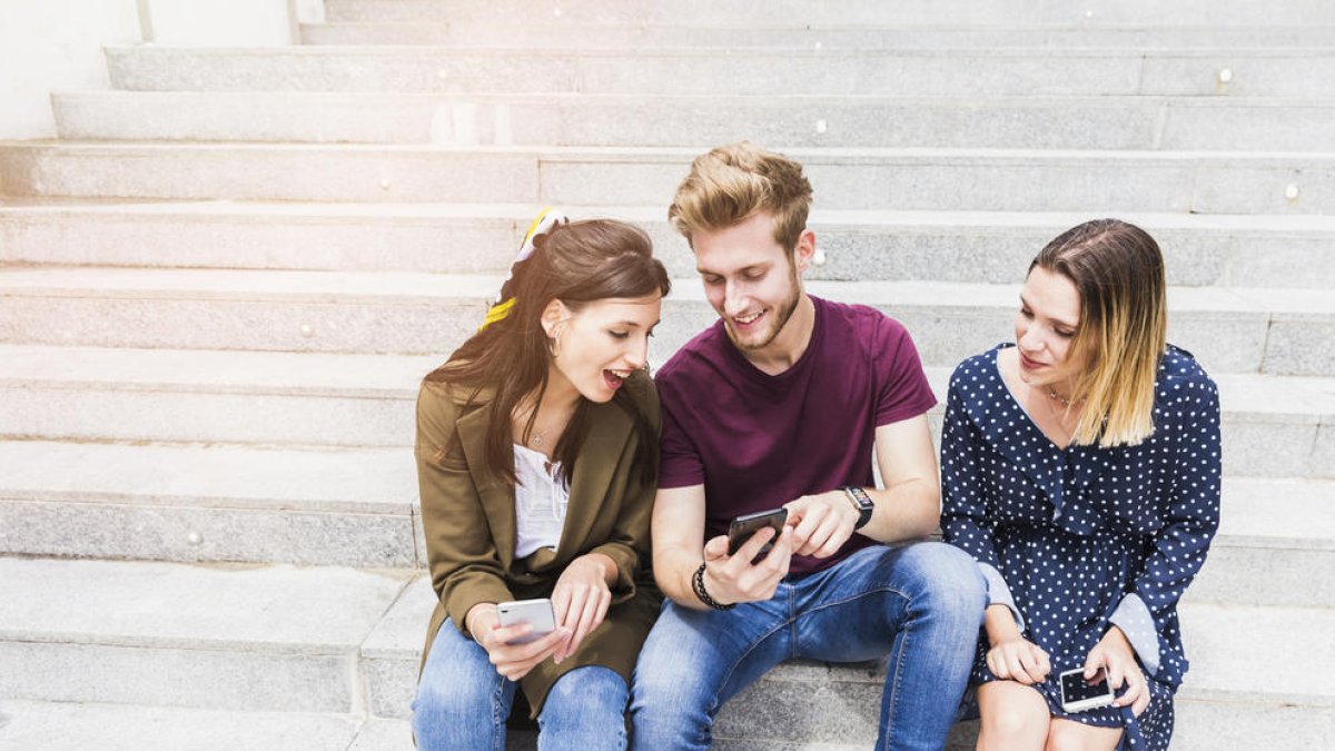 El gobierno español plantea una 'herencia publica universal' que todos los jóvenes recibirían para poder emanciparse