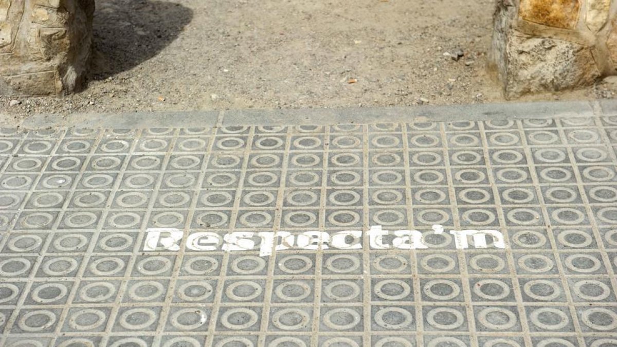 Las fiestas populares en la ciudad tendrán que disponer de un Punto Lila y Arco Iris