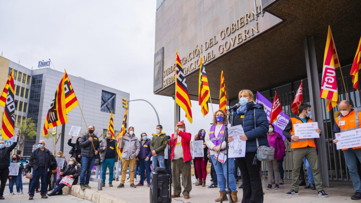 Las trabajadoras de la limpieza de Joan XXIII exigen el plus de peligrosidad