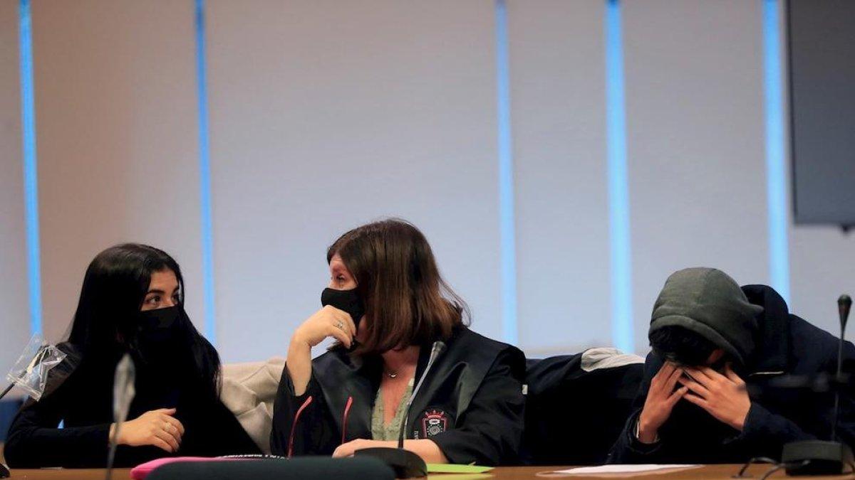 El caníbal de la seva mare es va menjar trossos cuinats i crus i altres els va donar al gos