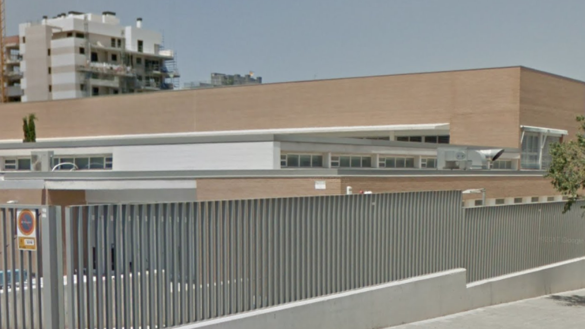 Demanen 15 anys d'inhabilitació per a una professora per haver enviat una circular amb un fragment sense traduir al castellà