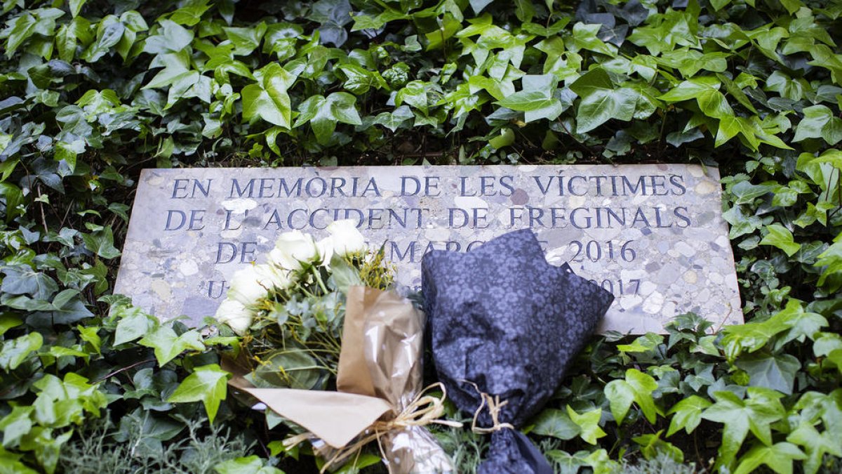 Universidad Barcelona recuerda a las 13 víctimas del accidente de Freginals 2016