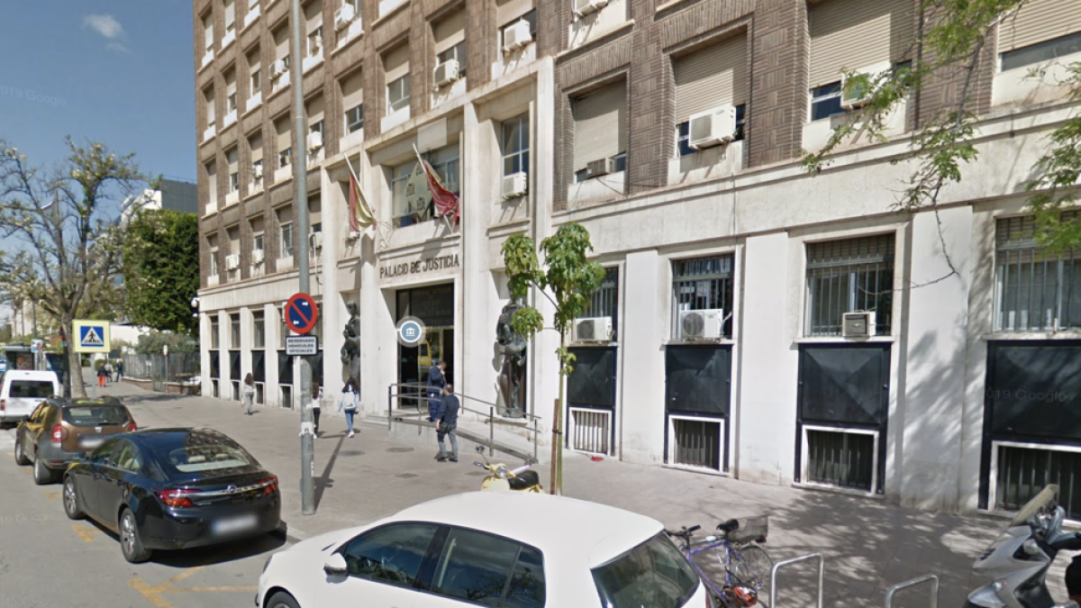 Suspendida durante cinco años una condena de 4 años prisión bajo la condición que no delinca durante este tiempo