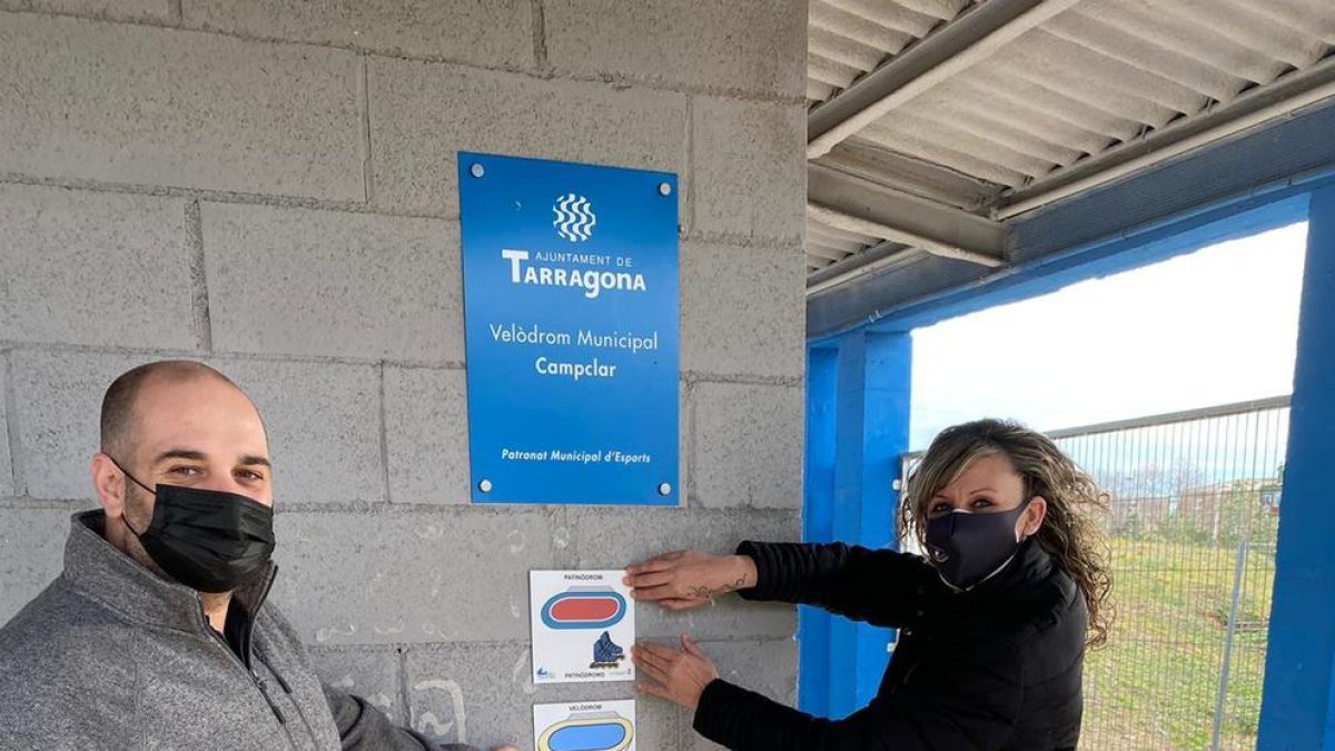 Pictogrames als equipaments esportius municipals per adaptar-los a les persones amb Transtorn de l'Espectre Autista