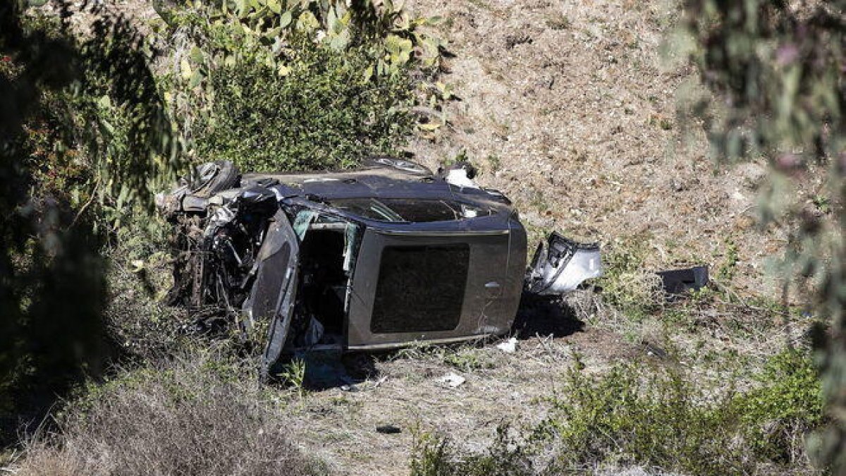 Luz sobre el accidente de Tiger Woods: no frenó ni dejó de acelerar