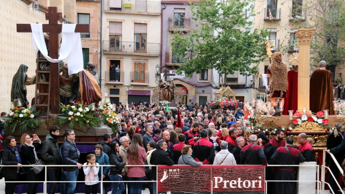 Les confraries acorden suspendre les processons de Setmana Santa del 2021