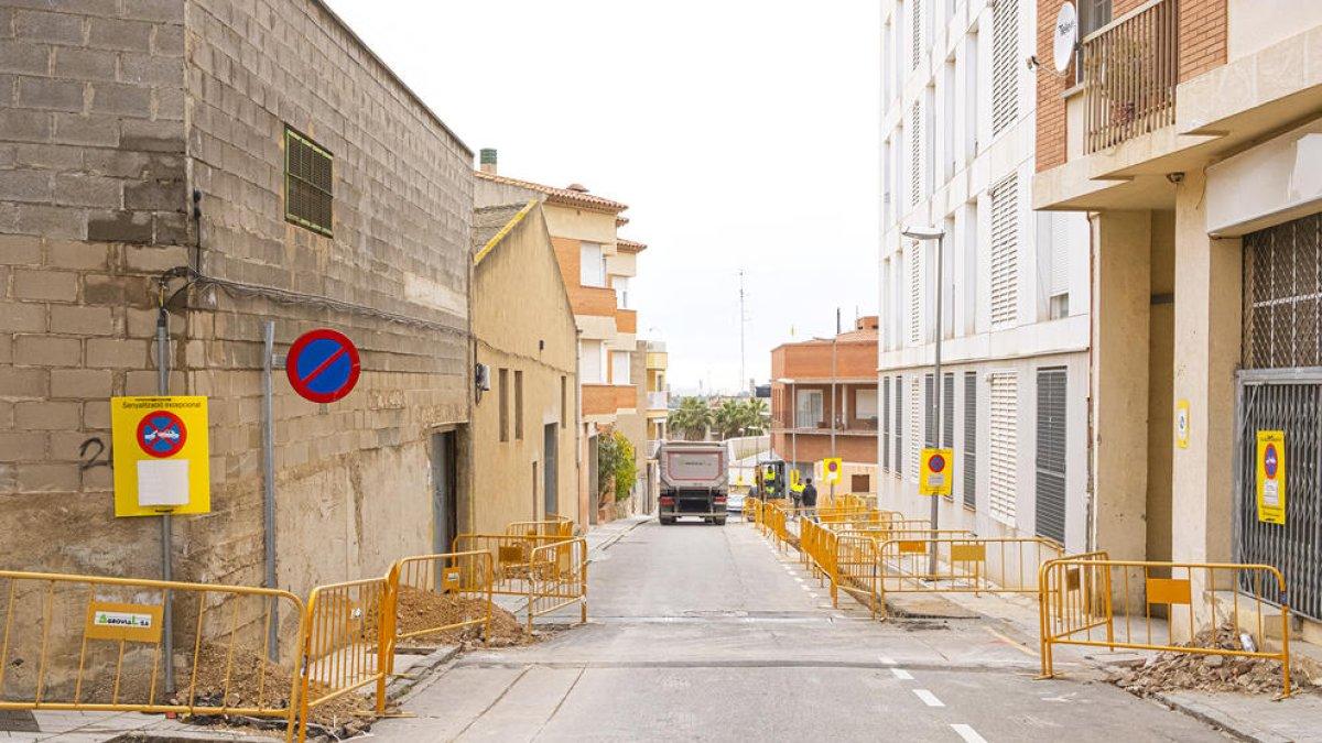 Empiezan las obras de renovación de la red de agua en Constantí
