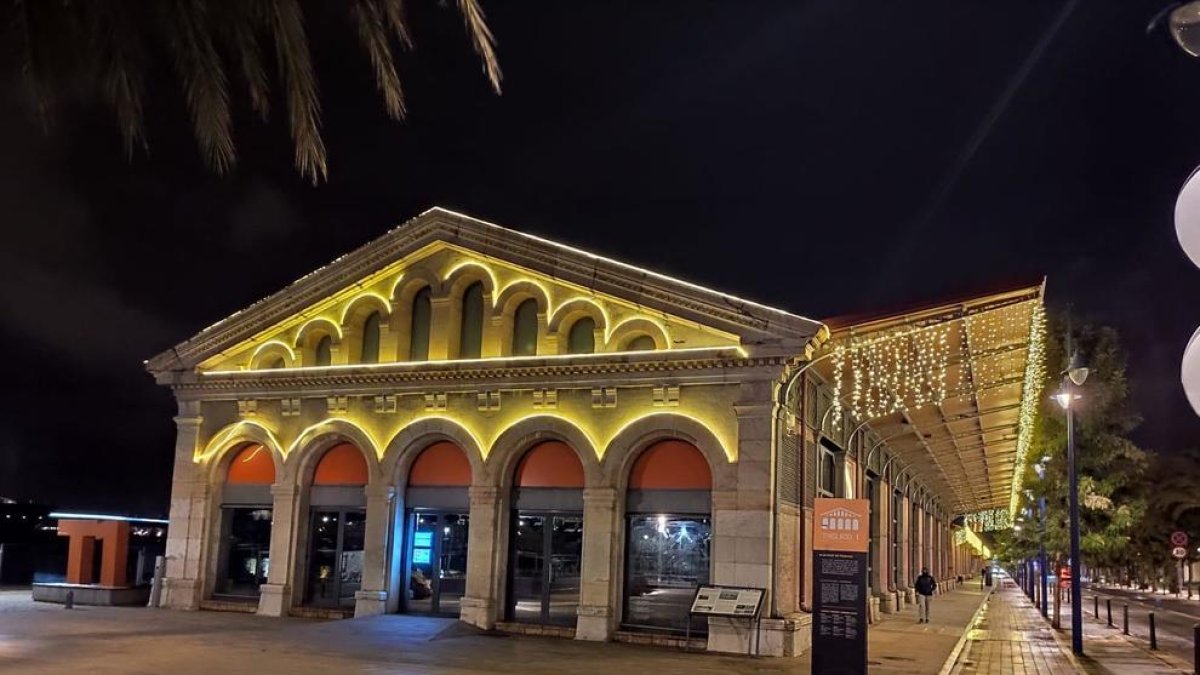 Tres castells de focs, plats forts de la programació nadalenca del Port de Tarragona