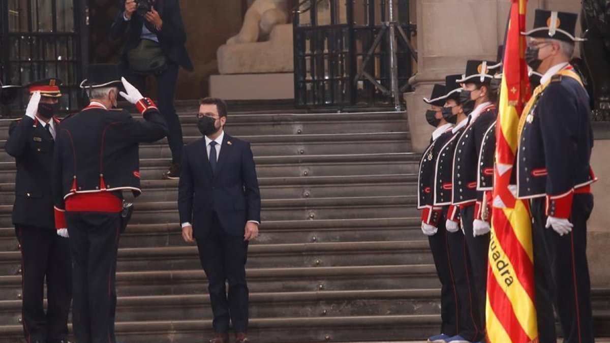 Pere Aragonès toma posesión como 132.º presidente de la Generalitat en el Patio de los Naranjos