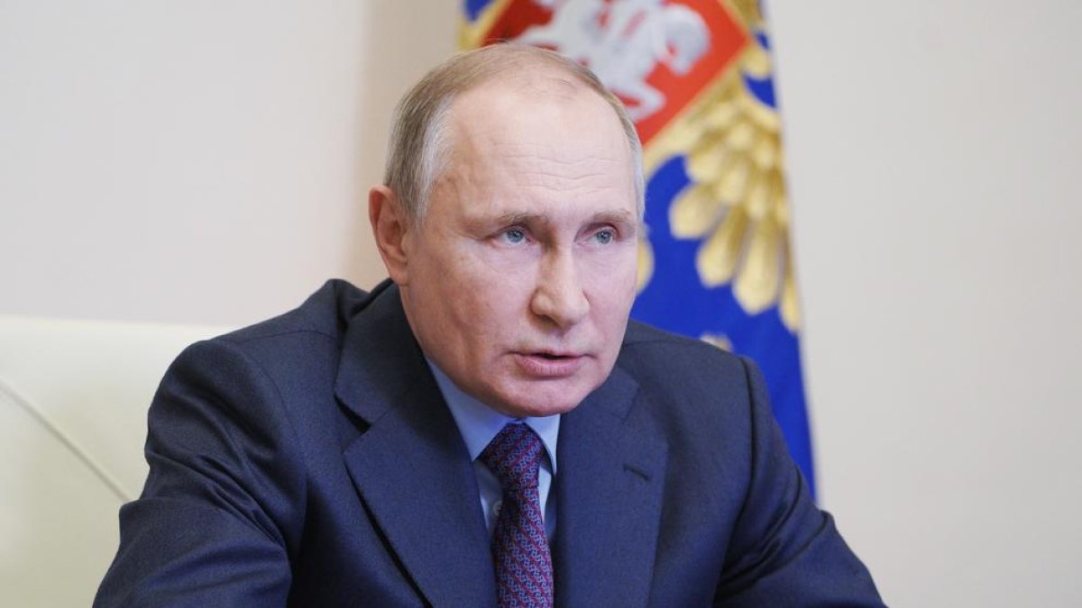 Putin anuncia que se vacunará mañana