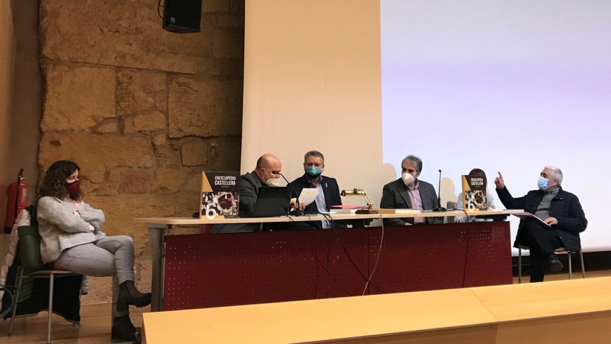 La Enciclopedia Castellera presenta el volumen final de una obra todavía abierta