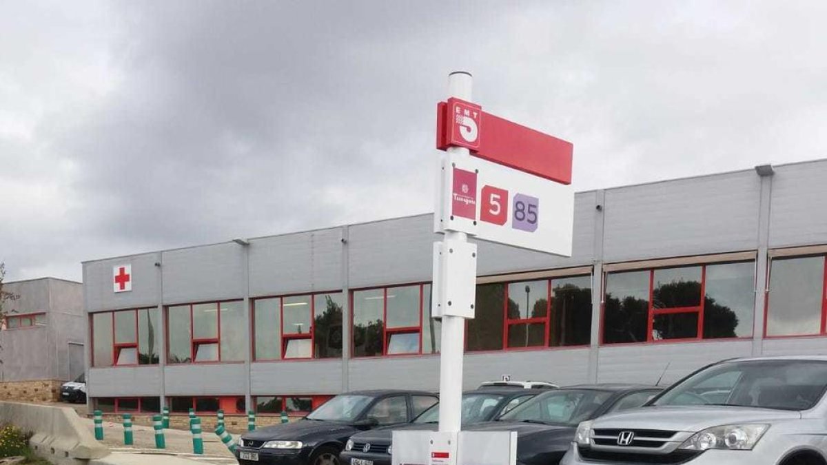 Dilluns entra en funcionament la parada de l'EMT situada davant la Creu Roja de Tarragona a l'N-240