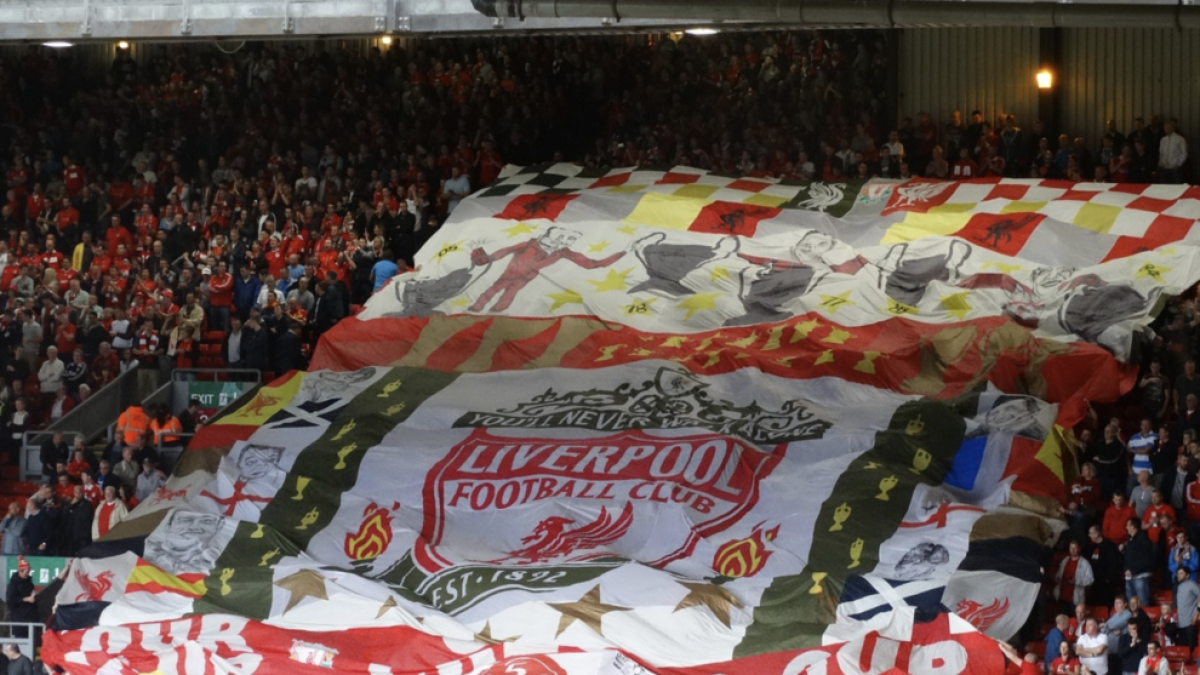 Los aficionados volverán a los estadios de fútbol ingleses en mayo