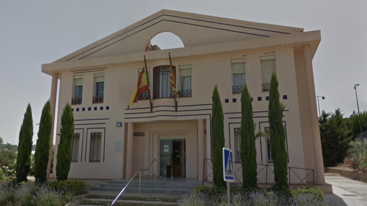 Un joven de Móra d'Ebre declara por ultraje a la bandera española al juzgado de Gandesa