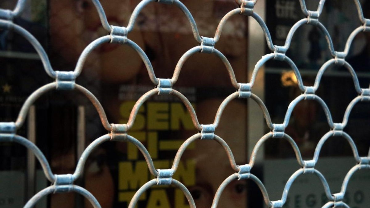 Els cinemes catalans perden 15 milions d'espectadors en el darrer any amb una caiguda del 85%