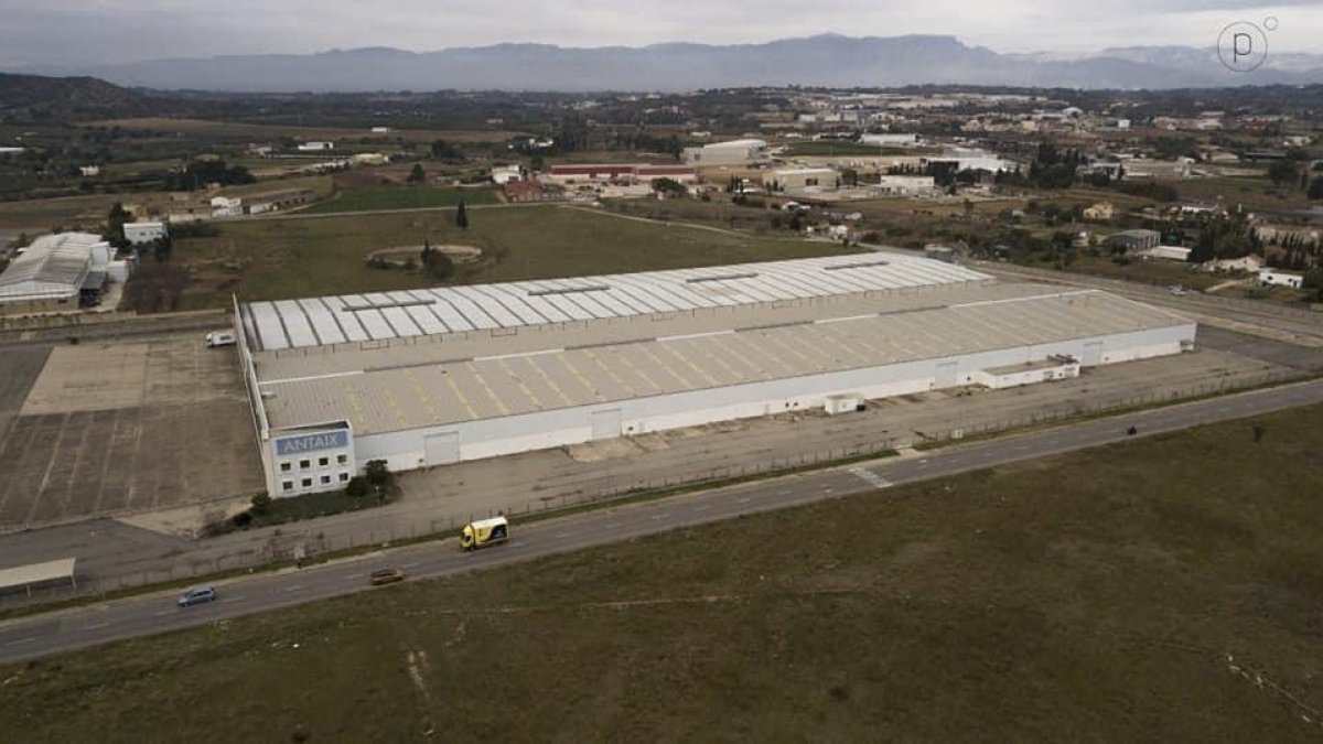 Instalarán un centro logístico para distribuir ropa infantil en Amposta