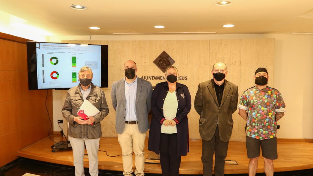 El comerç físic de Reus perd vendes a favor de l''online' en electrònica i roba