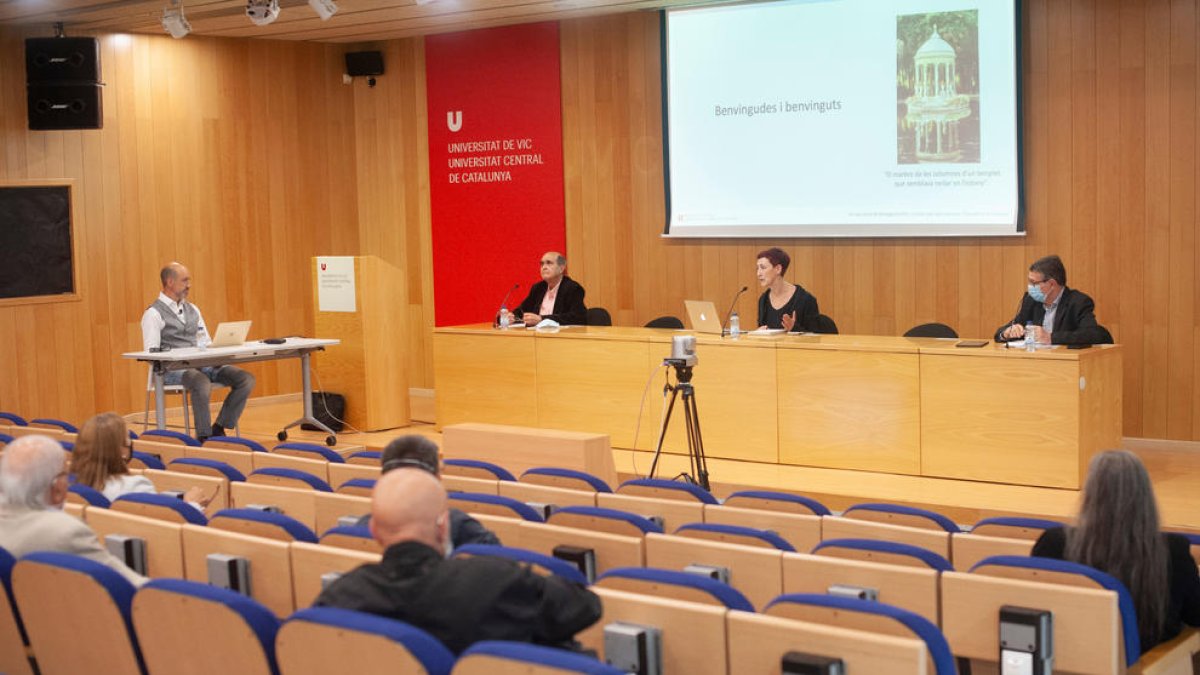 Una tesis revela que más de un centenar de textos que Rusiñol publicó en 'La Esquila de la Torratxa' no eran sedes