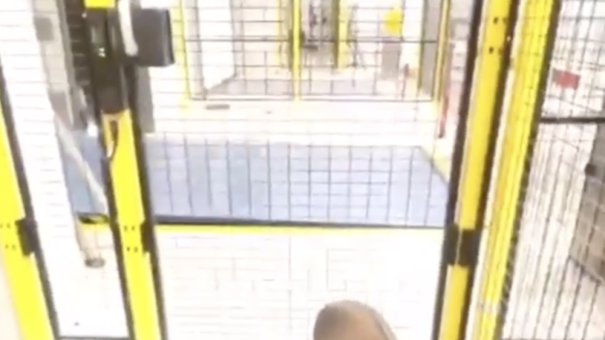 Denuncian l'«engabiament» de un camionero en un almacén de Tarragona mientras esperaba que cargaran la mercancía