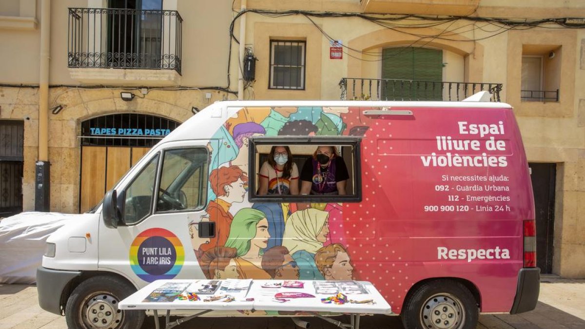 El Punto Lila y Arco Iris, presente en las fiestas de Sant Magí