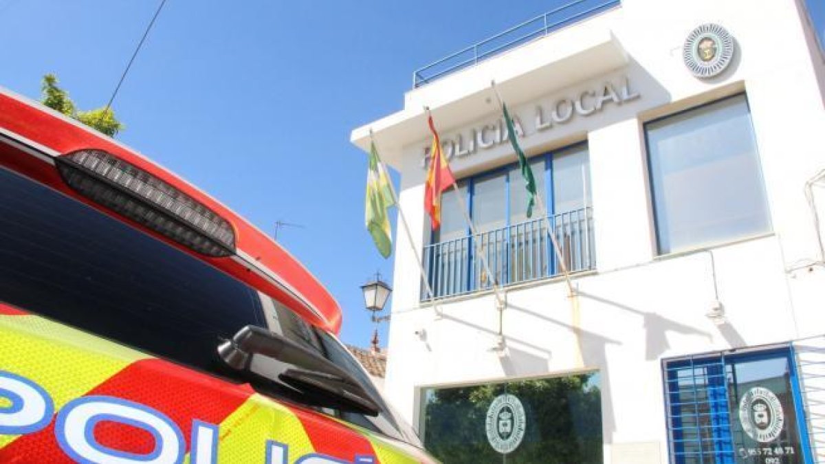 Alquilan una habitación de hotel para celebrar un 'botellón' con 16 personas