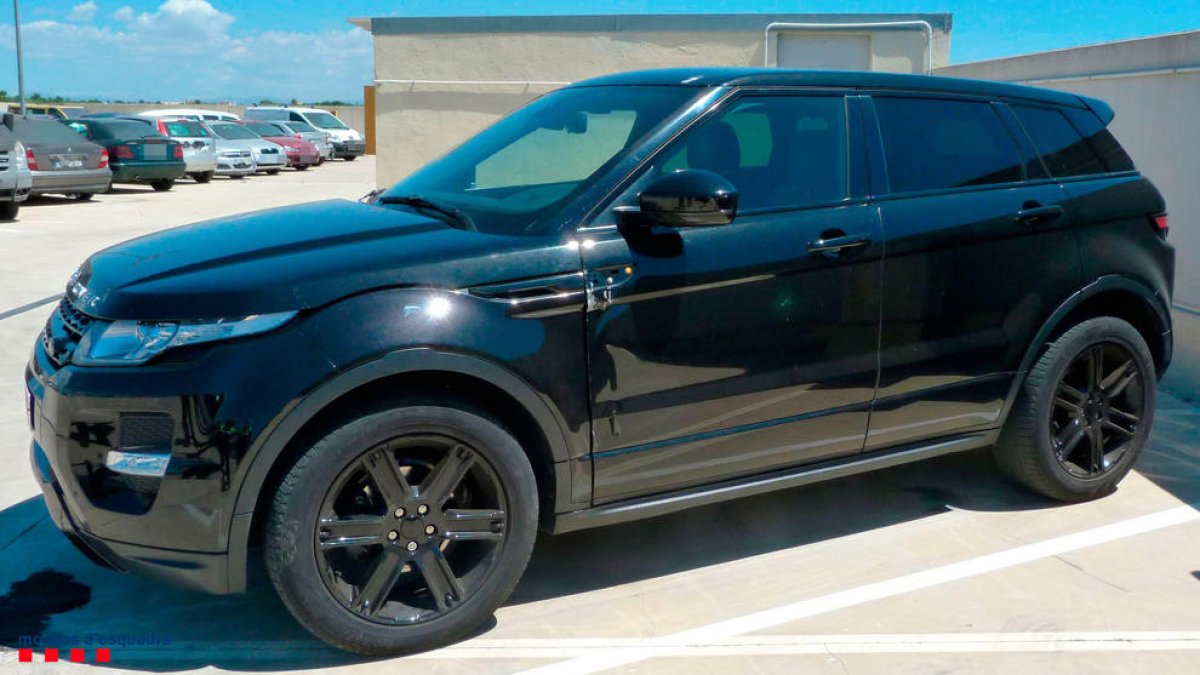 Desarticulado en el Tarragonès un grupo criminal especializado en sustraer vehículos al extranjero|en el extranjero para venderlos después a España