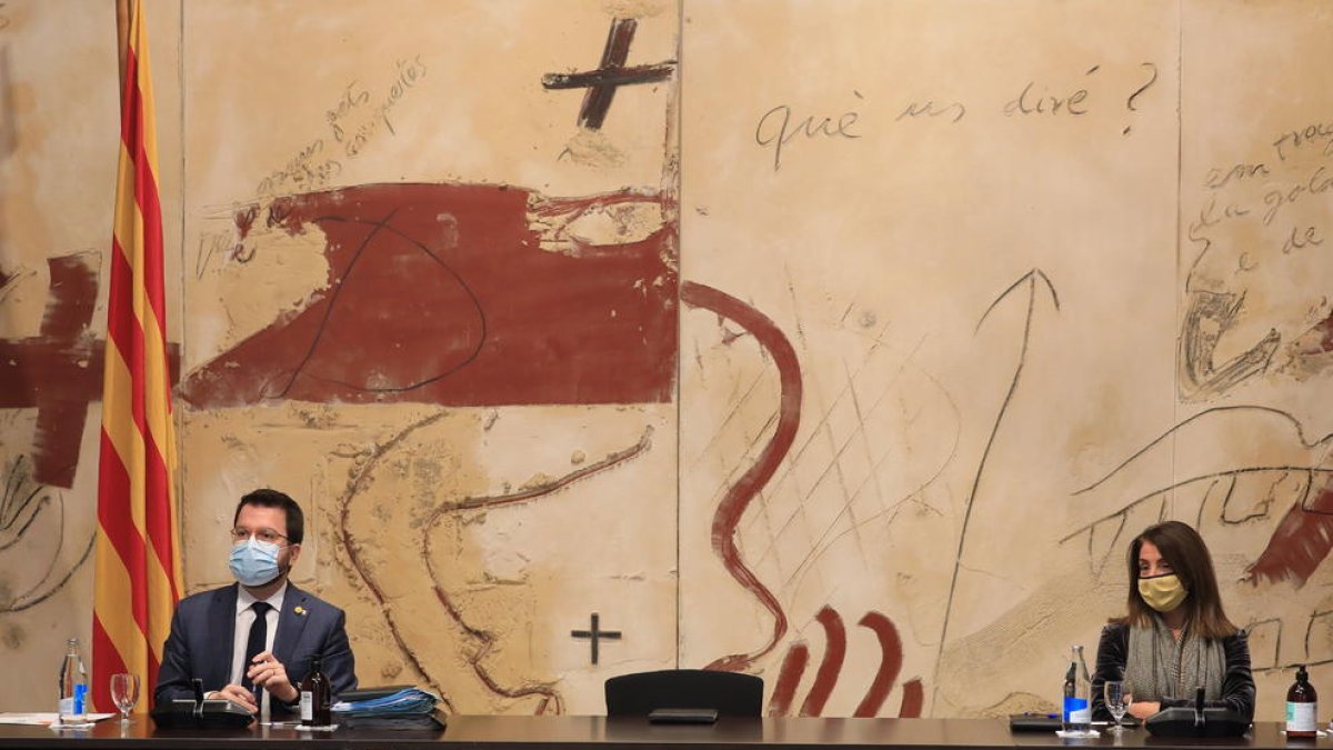 El Govern descarta modificar el toc de queda de la Nit de Nadal i s'emplaça al 28 de desembre per avaluar les mesures