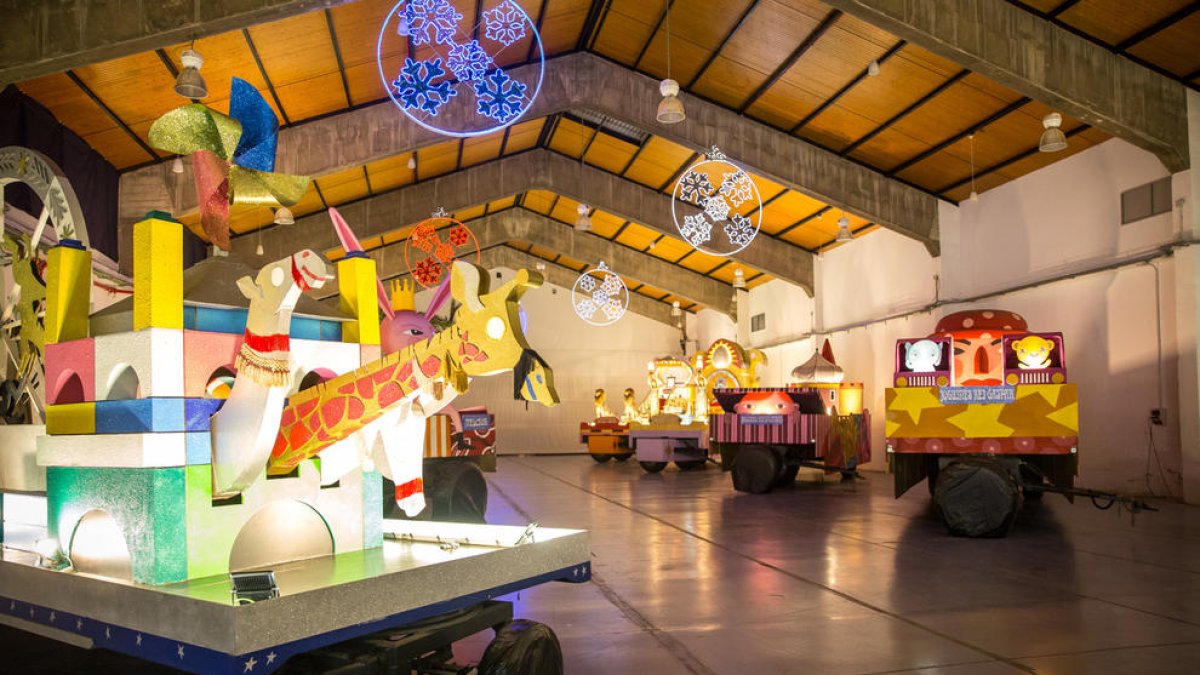 Abierta la exposición de carrozas de los Reyes de Oriente en Tarragona