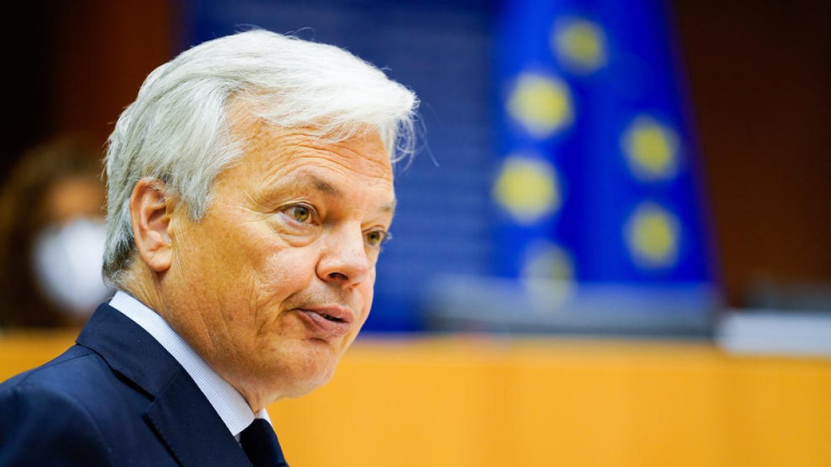 Bruselas pide aplazar el debate sobre si el pasaporte sanitario evitará las cuarentenas