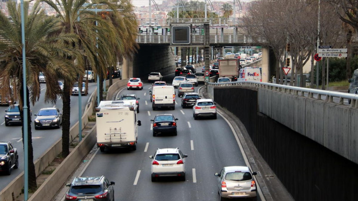 El nuevo impuesto de emisiones de CO2 de la Generalitat afectará a más de 2 millones de vehículos