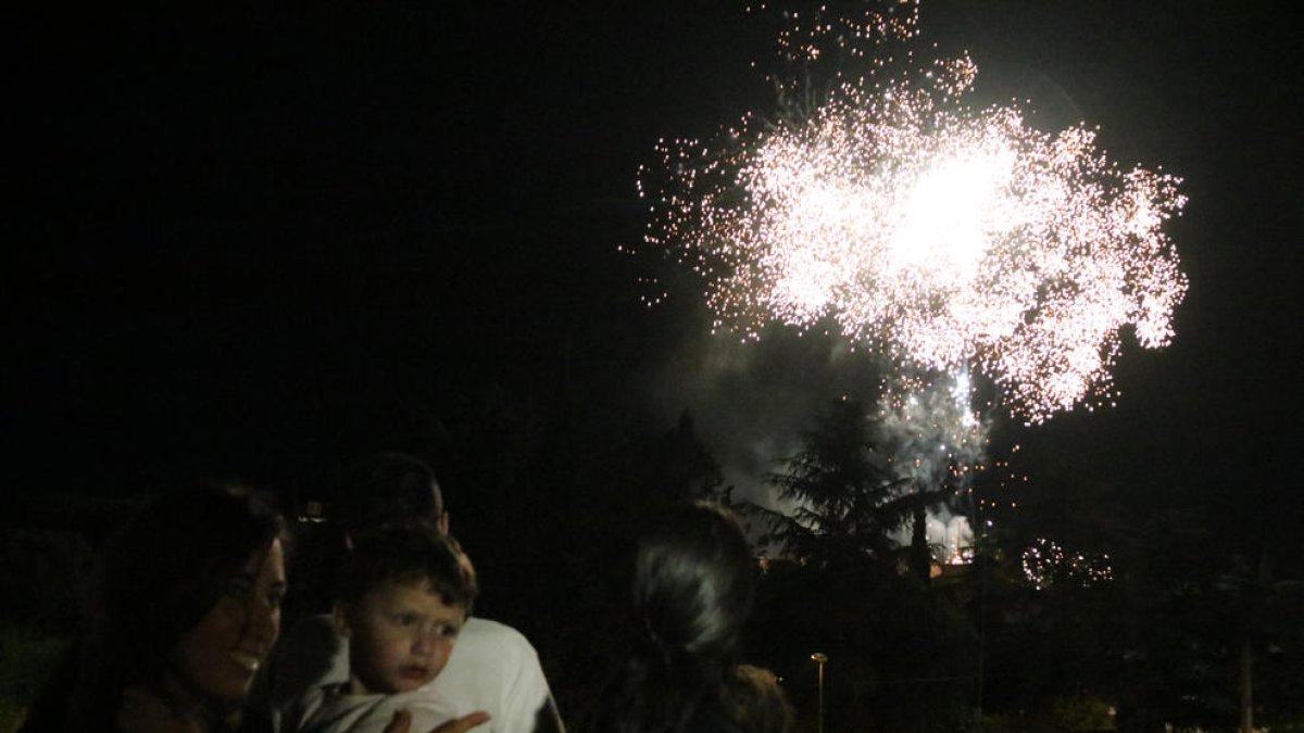 El Ayuntamiento de Calafell quiere limitar el uso de la pirotecnia y fomentar los petardos ecológicos sin ruido