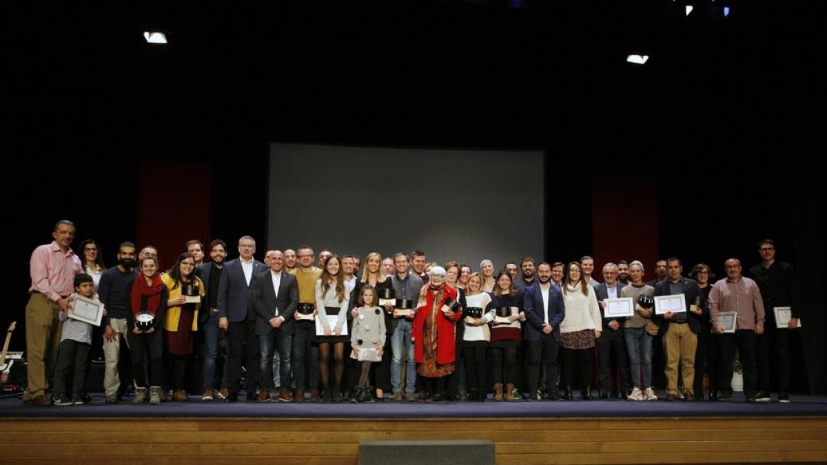 Les millors imatges de la dècada prodigiosa concursen en el Premi Repsol de fotografia castellera