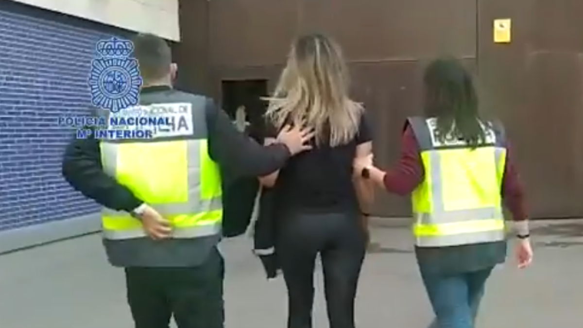 Detinguda a Barcelona una fugitiva que controlava una xarxa de prostitució entre Brasil i Qatar