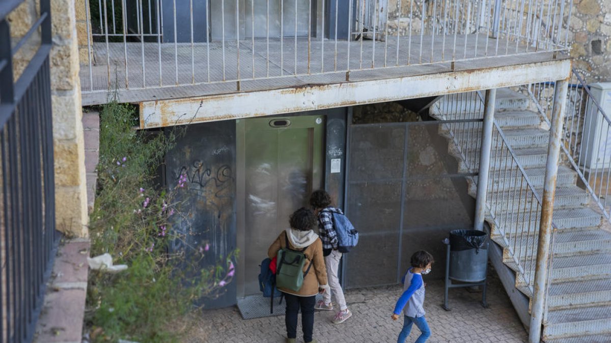 El vandalismo obliga a instalar cámaras en el ascensor del Anfiteatro de Tarragona
