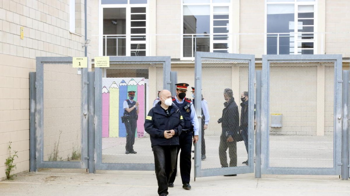 Quatre mesos d'internament per al menor que va apunyalar una professora a Vidreres